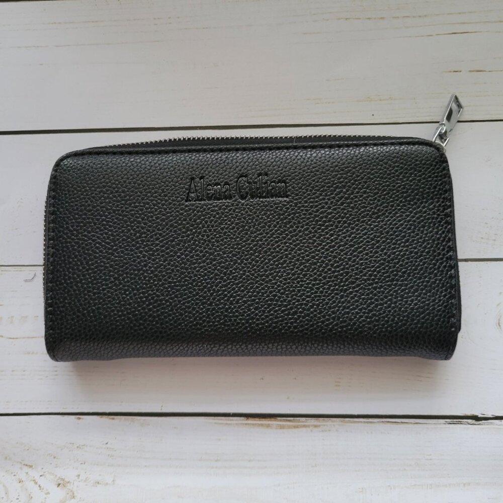 Black Wallet‎
